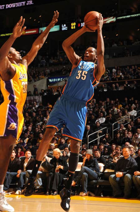 趁机制造威 趁机制造威