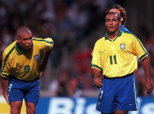 在主教练穆 在主教练穆